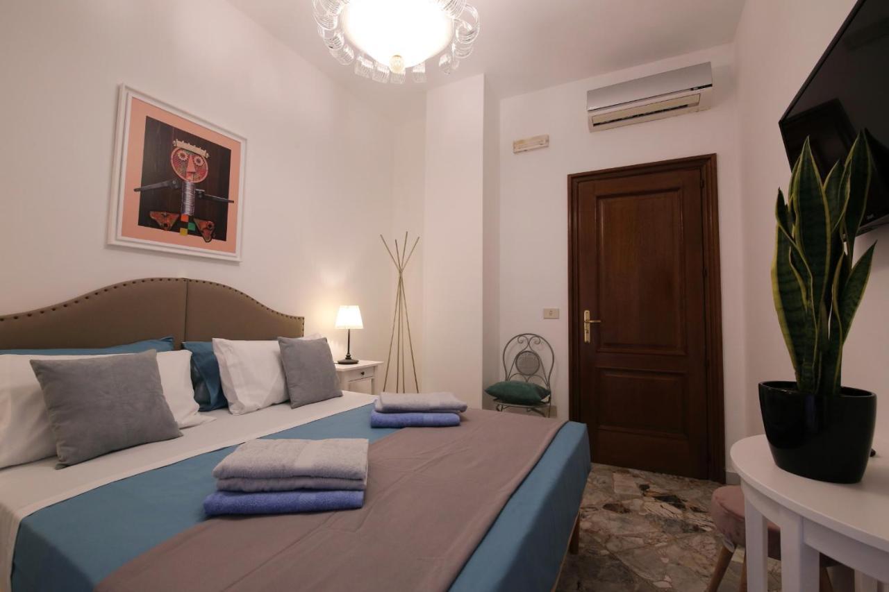 Cavour & Savoia Hotel Bari Buitenkant foto